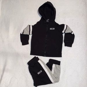 Nike toddler hoodie & jogger set (24M)